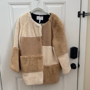 BCBGeneration Women's Patchwork Teddy Jacket - Cream and Tan